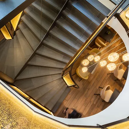 فندق برينس ألبير ليون بيرسي باريس