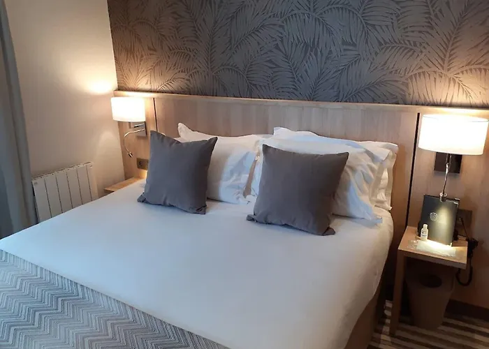Hotel Lyon Bercy 3*